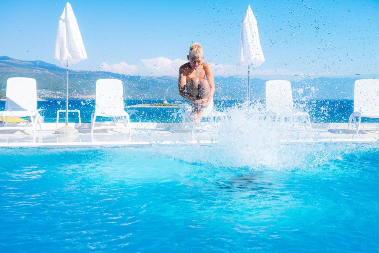 Aminess Vival Casa Lisanj Hotel Novi Vinodolski Bagian luar foto